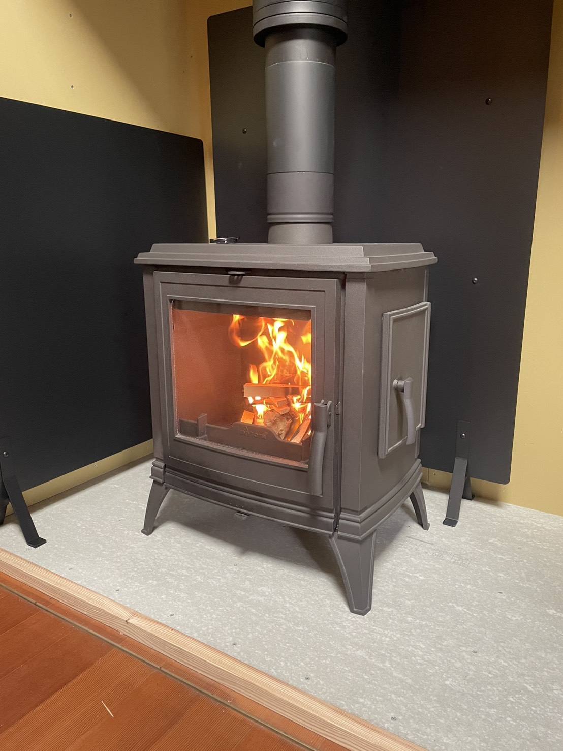 アンヴィクタ　スドンM